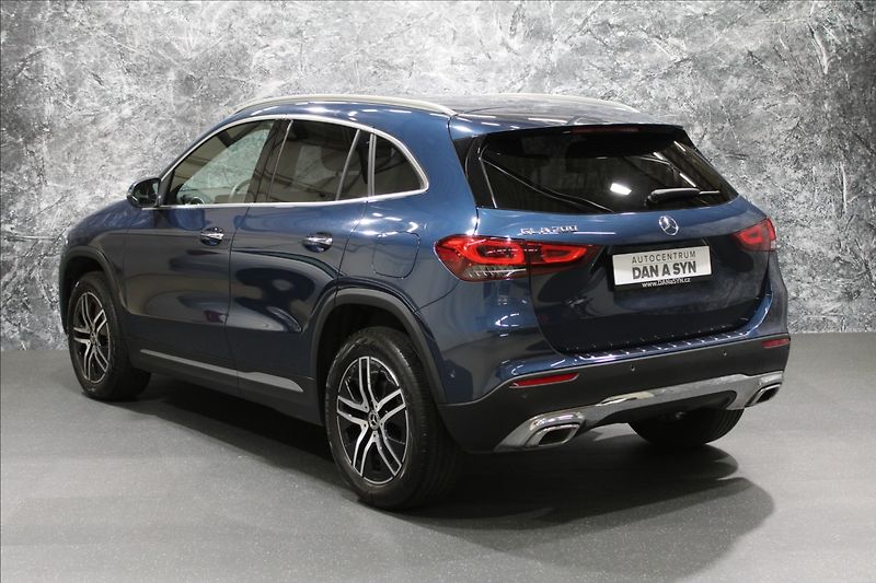Mercedes-Benz GLA 1,3 200 1.majitel CZ zánovní - fotka 3 z 33