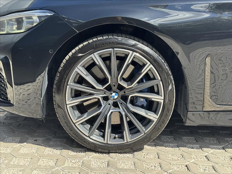 BMW Řada 7 3,0 740Ld xDrive M-Paket AT DP - fotka 42 z 45