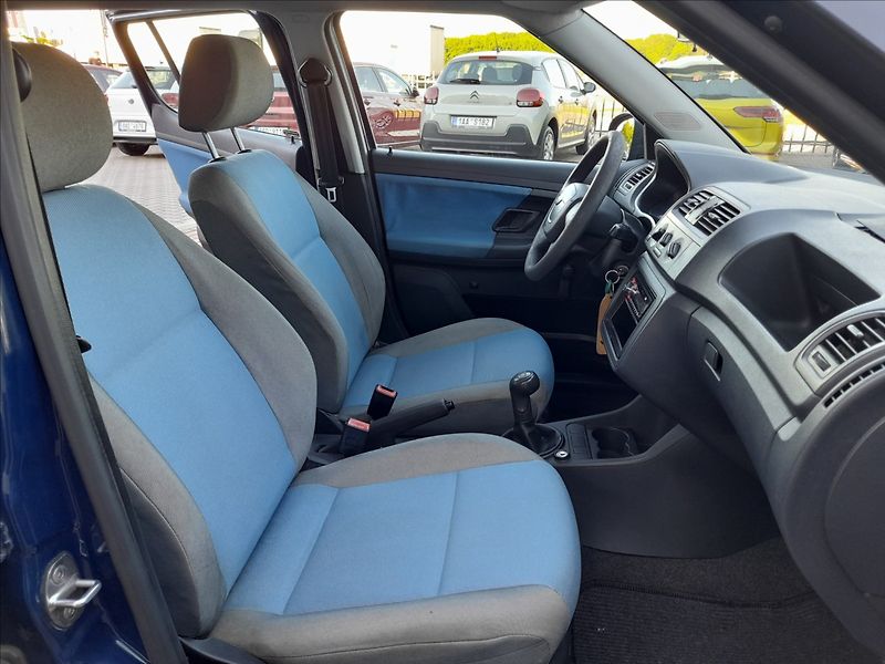 Škoda Fabia 1,2 HTP Activ STÁLE U NÁS - fotka 15 z 18