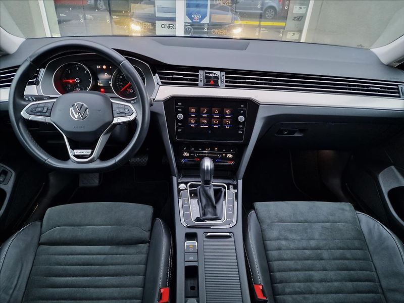 Volkswagen Passat 2.0TDI 147kW 4MOT DSG Eleg. - fotka 24 z 50