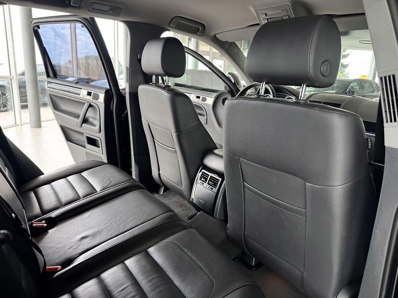 Volkswagen Touareg - fotka 18 z 37