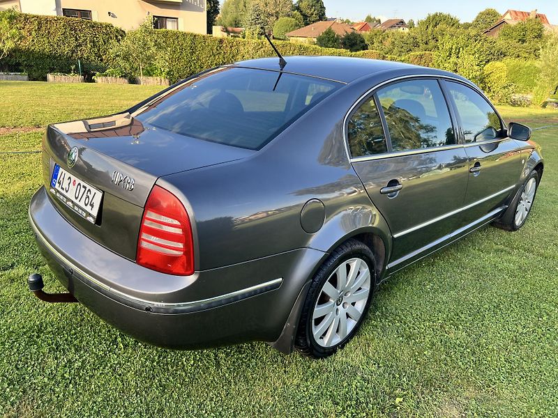 Škoda Superb 1.9TDI 96KW,KůŽE,XENONY,TZ - fotka 7 z 42