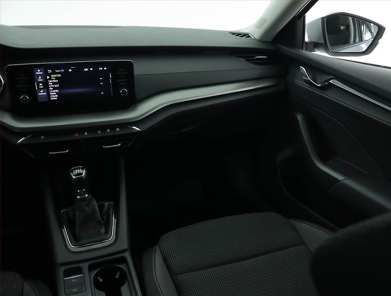 Škoda Octavia (2022) Ambition 2.0 TDI, ČR,1.maj - fotka 8 z 15