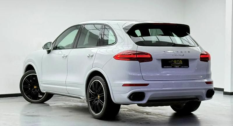 Porsche Cayenne (2016) Výkonná verze S - fotka 6 z 18