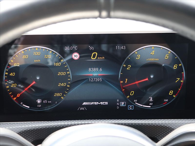 Mercedes-Benz CLA 2,0 35 AMG 225kW 4Matic DPH CZ - fotka 18 z 39