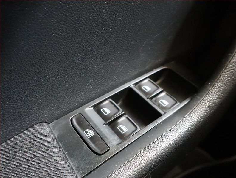 Škoda Fabia (2015) 1.2 TSI, Tempomat - fotka 18 z 18