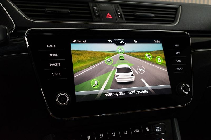 Škoda Superb TDI 147kW L&K 4x4*DPH*ČR 1.MAJ - fotka 35 z 48