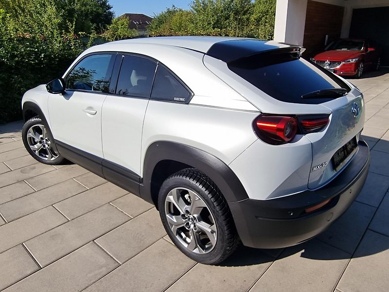 Mazda MX-30 (2021) e-SKYACTIV,MATRIX,NAVI,ZÁRUKA - fotka 9 z 41
