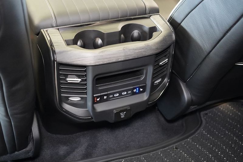 Dodge RAM (2026) 1500 Limited  V8 2026 - fotka 29 z 50