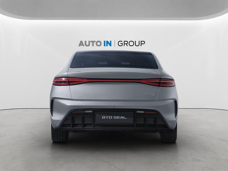 BYD Seal (2026) Design 313k V2L pano - fotka 4 z 7
