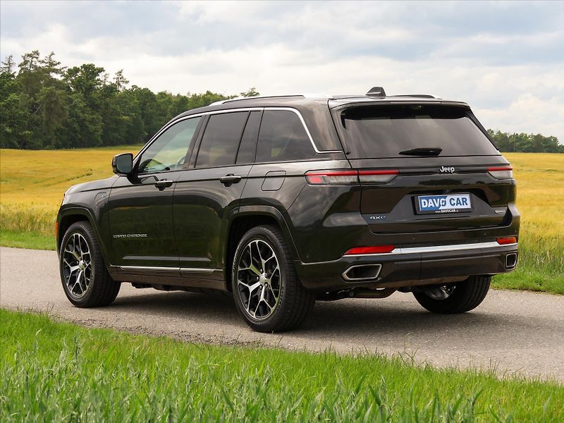 Jeep Grand Cherokee 2,0 4xe Summit Plug-In CZ DPH - fotka 5 z 90