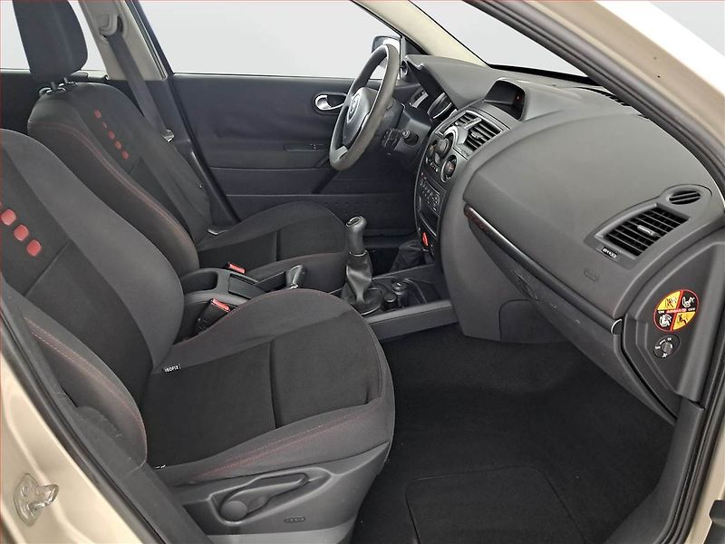 Renault Mégane (2007) 1.6 16V, nová STK, Tažné - fotka 9 z 13