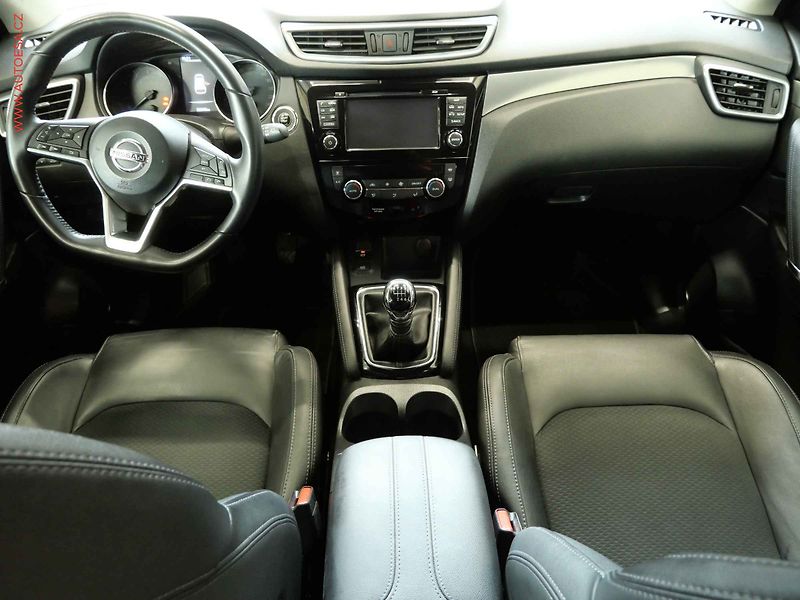 Nissan Qashqai (2018) 1.2 DIG-T, 2.maj, N-Connecta - fotka 8 z 21