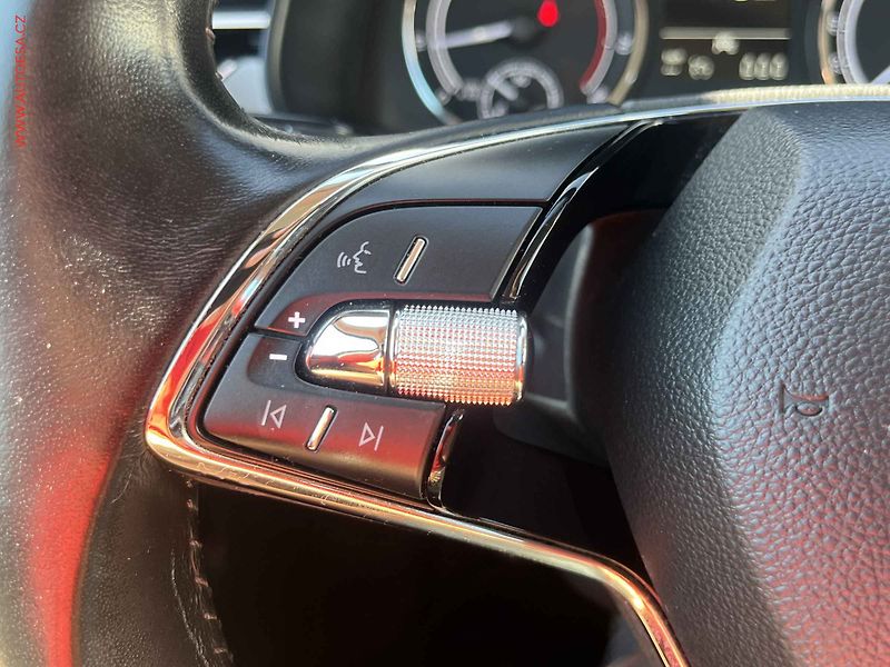 Škoda Kamiq (2021) 1.5 TSi, 1.maj,ČR, AC - fotka 13 z 15