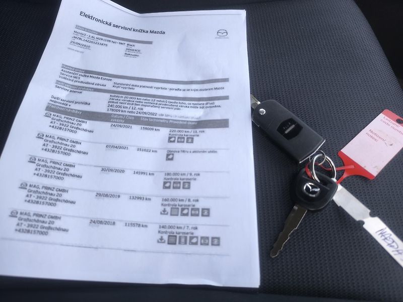 Mazda 3 1,6i77KW,KRÁSNÁ,1MAJ51L,SERVIS - fotka 12 z 23