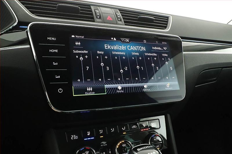 Škoda Superb (2023) Laurin&Klement 2.0 TDI - fotka 17 z 27