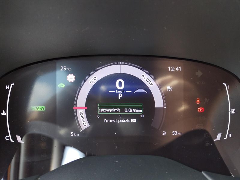 Toyota Aygo 1.5 HYBRID e-CVT  GR SPORT 116 - fotka 7 z 15