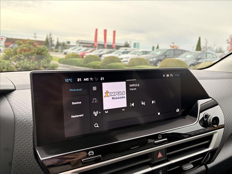 Citroën C4 1,2 MAX Petrol 130k Automatic - fotka 16 z 33