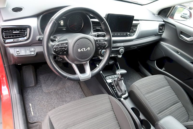 Kia Stonic (2023) Exclusive 1,0 T-GDI DCT7 74kW - fotka 7 z 31