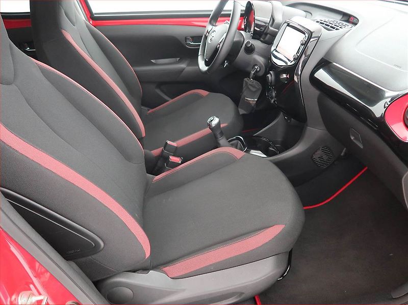 Toyota Aygo (2018) 1.0 VVT-i, Serv.kniha - fotka 9 z 18