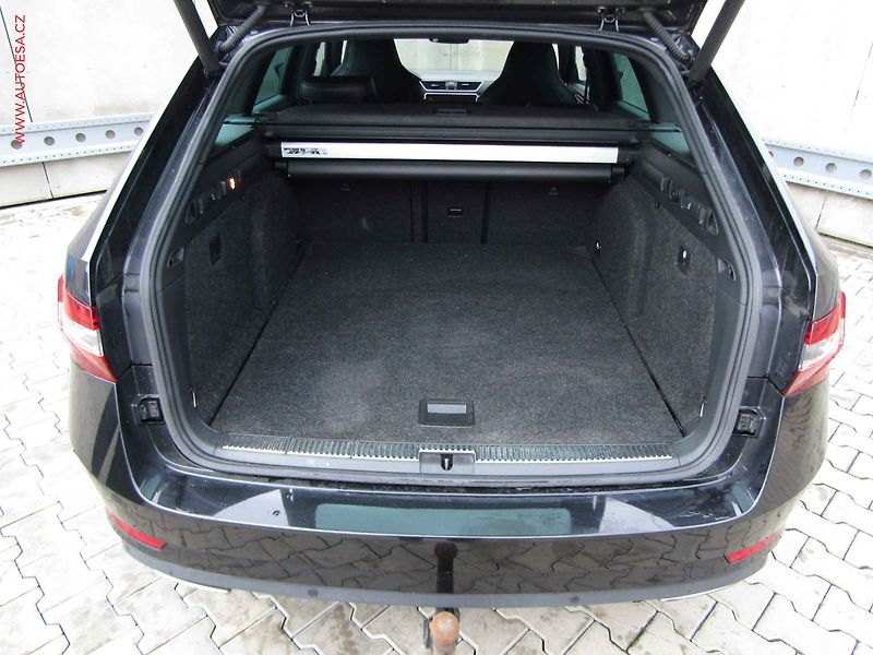Škoda Superb (2017) 2.0 TSi 4x4, Ambition, DSG - fotka 7 z 20