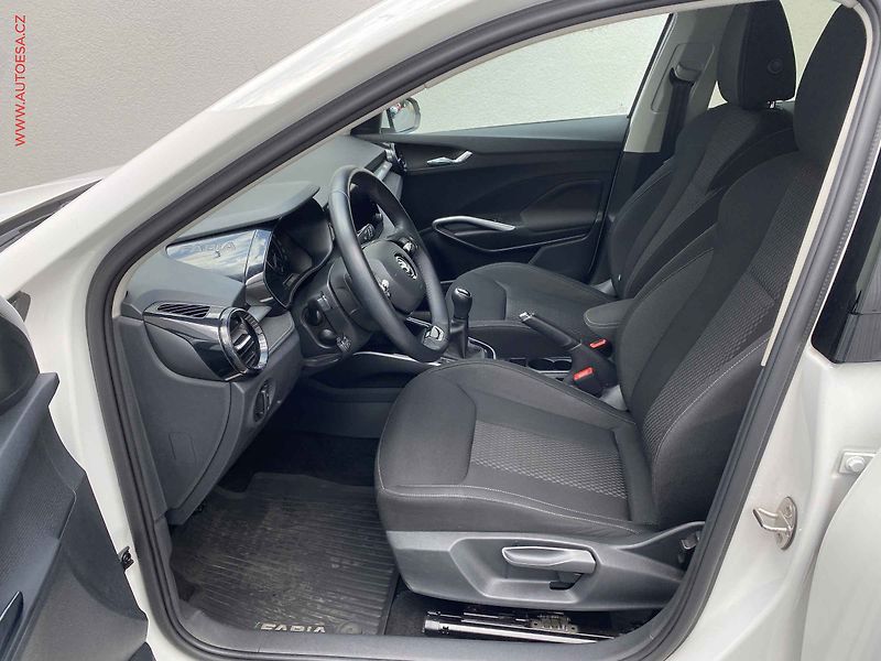 Škoda Fabia (2023) 1.0 TSi, 1.maj,ČR, Style - fotka 9 z 17
