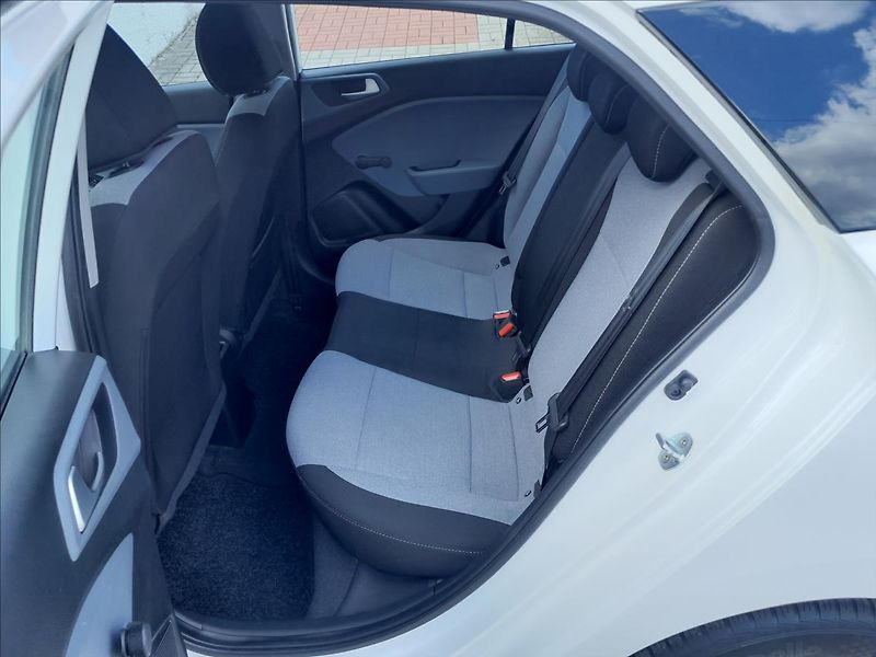 Hyundai i20 1,25i 16V 55kW - fotka 20 z 45