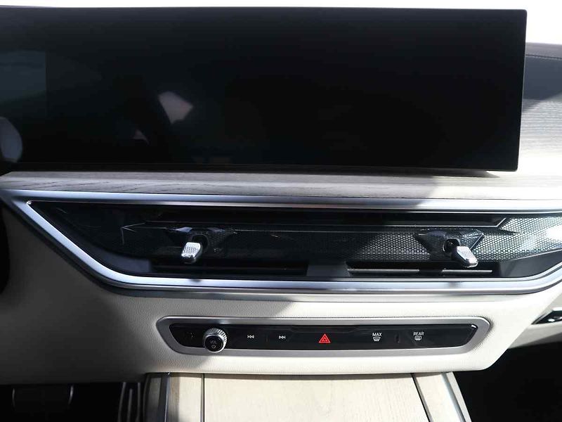 BMW X7 (2026) - fotka 9 z 10