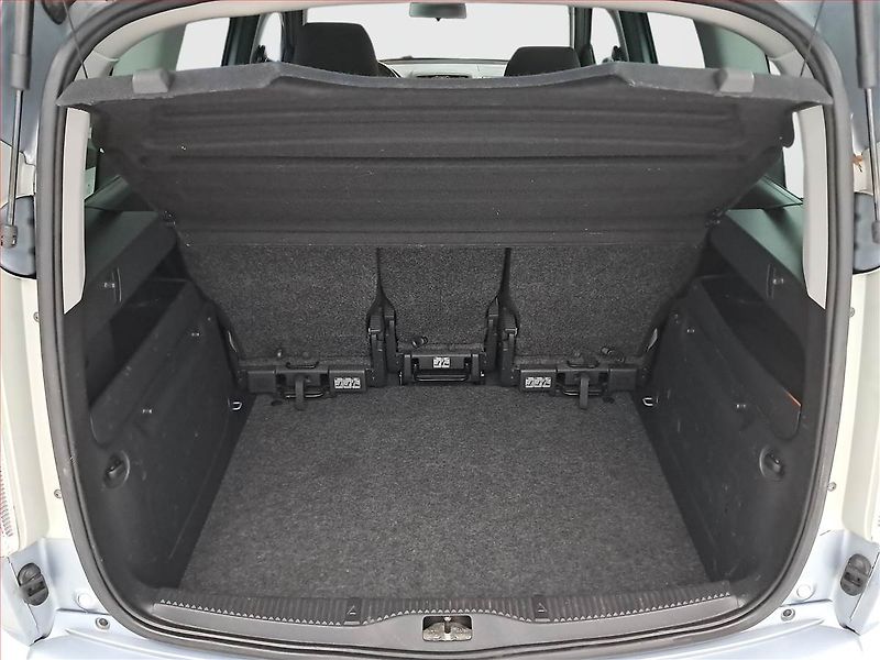 Škoda Roomster (2011) 1.2 TSI, Park. senzory - fotka 13 z 17