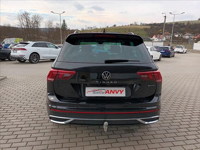 Volkswagen Tiguan 2,0 TDI,147KW,URBAN SPORT,4X4 - fotka 6 z 48