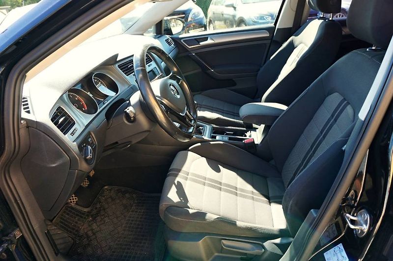 Volkswagen Golf (2014) MATCH 1,4 TSI 90 kW - fotka 22 z 35