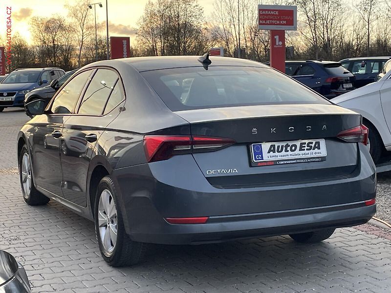 Škoda Octavia (2021) 2.0 TDi, ČR, Active, LED - fotka 6 z 17