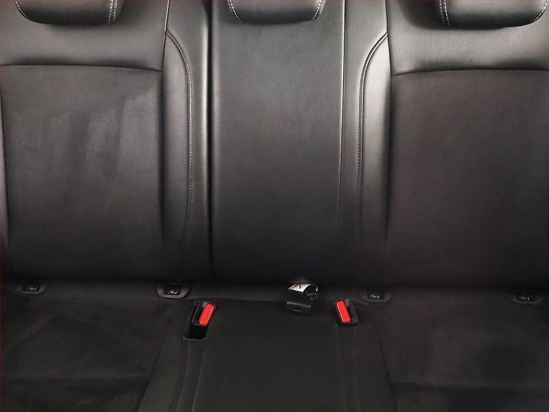 Suzuki Vitara (2016) Elegance 1.6 VVT, 4X4 - fotka 8 z 17