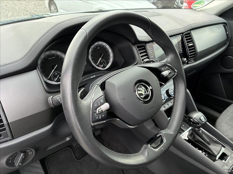 Škoda Kodiaq 2,0 TDI 4X4 147 KW TAŽNÉ PANO - fotka 9 z 36