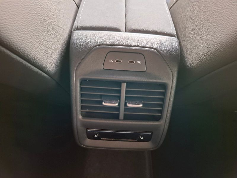 Škoda Superb (2025) SPORTLINE 110/2.0 A7A - fotka 17 z 28