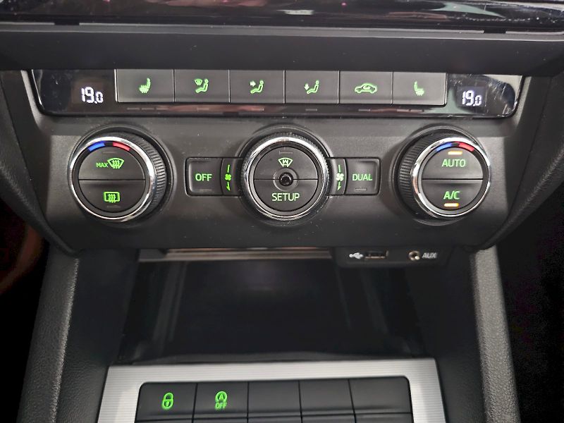 Škoda Octavia (2015) 2.0TDi 110kW DSG ELEGANCE PLUS - fotka 22 z 31