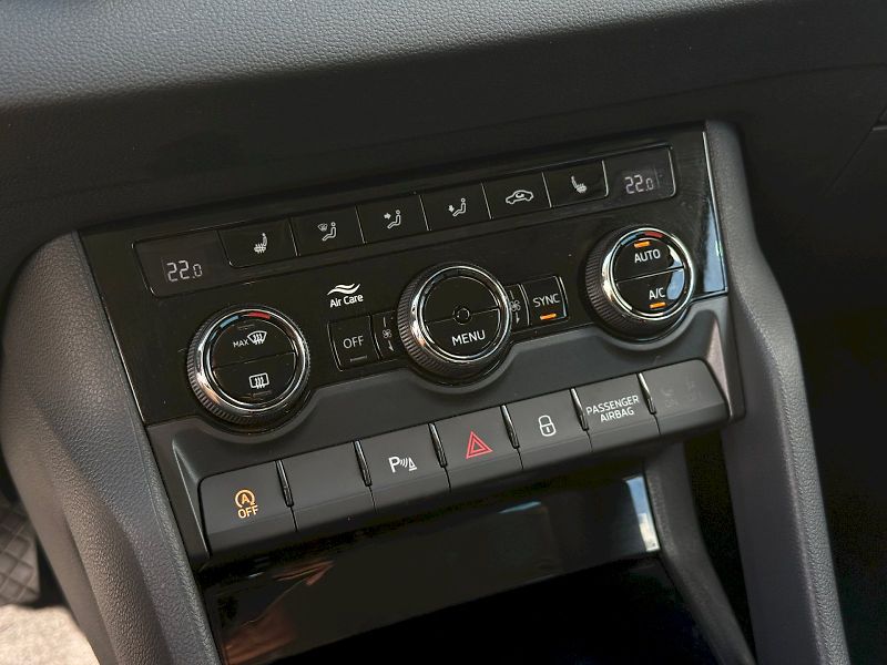 Škoda Karoq (2025) 1.5 TSI 110 kW Selection - fotka 15 z 24