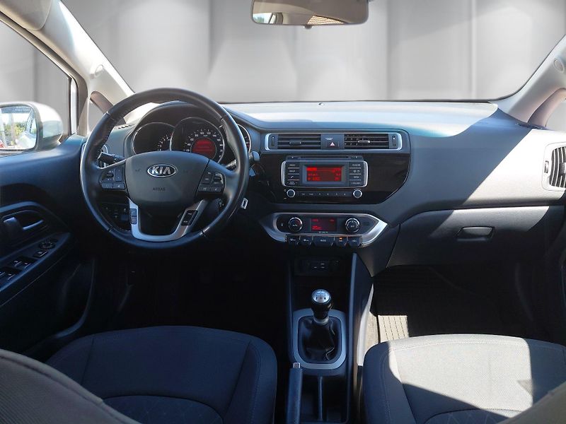 Kia Rio (2016) 1,25 CVVT 61 kW TOP - fotka 21 z 24