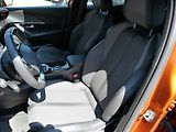 Peugeot 2008 (2021) 1.2T, 1.maj,ČR, GT - náhled 9