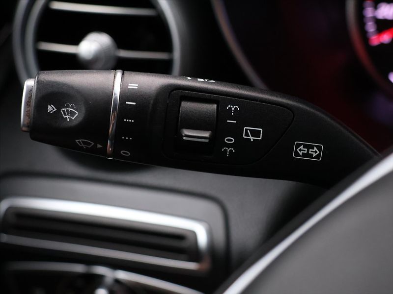 Mercedes-Benz GLC 2,1 220d 125kW 4Matic Aut. LED - fotka 24 z 41