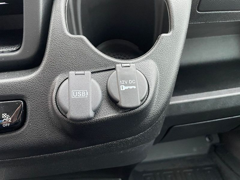 Toyota Proace Max MY25 2.2L 8AT - fotka 23 z 23