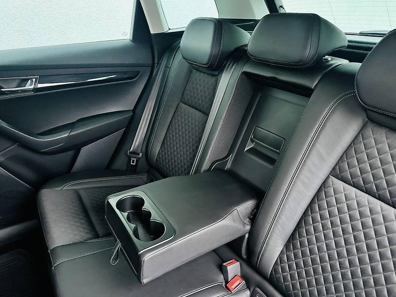 Škoda Karoq Style Plus 1.5TSI 110kW DSG7/1 - fotka 23 z 30
