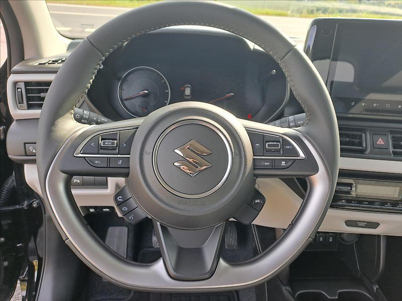 Suzuki Swift (2026) 1,2 PREMIUM HYBRID - fotka 9 z 22