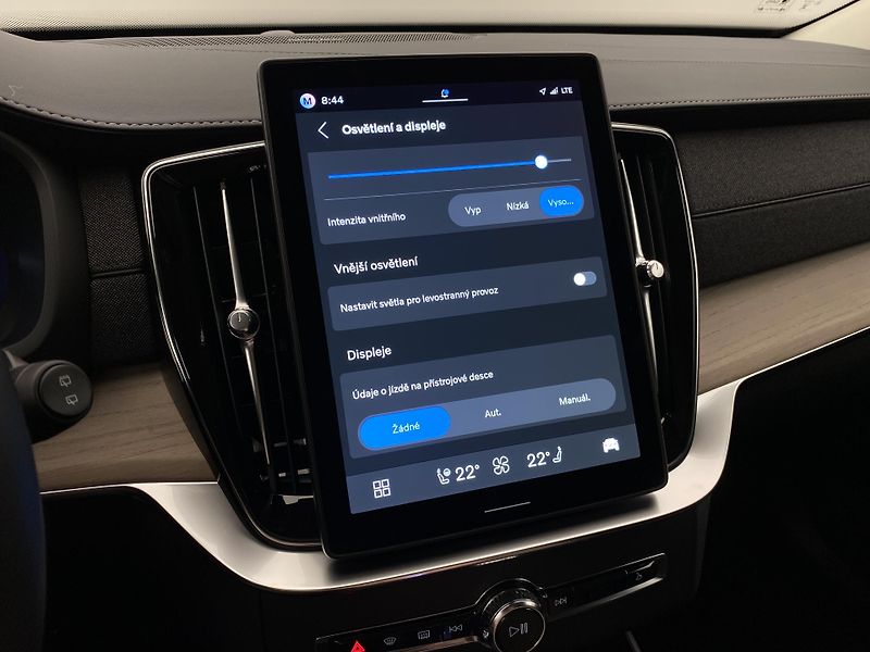 Volvo XC90 (2026) T8 AWD RECHARGE BRIGHT PLUS 7m - fotka 57 z 72