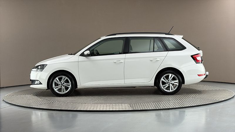 Škoda Fabia 1.0 TSI Ambition Combi - fotka 4 z 25