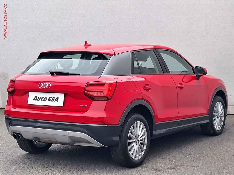 Audi Q2 (2018) 2.0 TFSi quattro, AT, LED - fotka 4 z 20