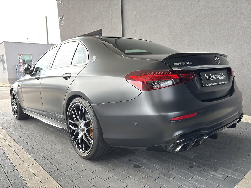 Mercedes-Benz Třídy E (2023) E 63 S AMG 4M+ sedan - fotka 4 z 51