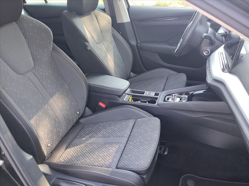 Škoda Octavia 2,0   2.0TDI 110Kw DSG Tažné - fotka 23 z 32