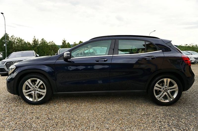 Mercedes-Benz GLA (2018) 2,0 220 135 kW - fotka 7 z 60