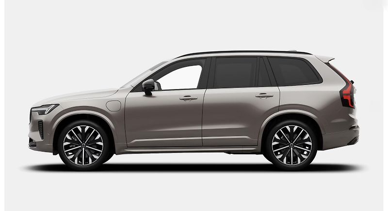 Volvo XC90 (2026) T8 AWD AUT RECHARGE DARK PLUS - fotka 2 z 13